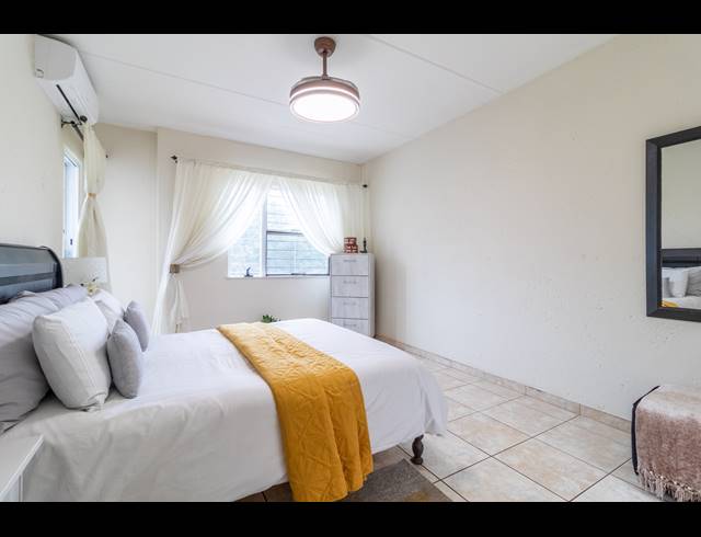 3 BEDROOM TOWNHOUSE FOR SALE IN GLENVISTA